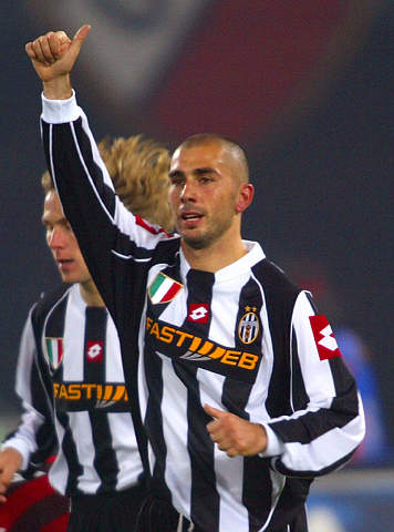 西甲前瞻：皇家奥维耶多近5轮不胜，巴列卡诺多线作战压力大（西甲前瞻：皇家奥维耶多遭遇五轮不胜，巴列卡诺多线征战压力陡增）