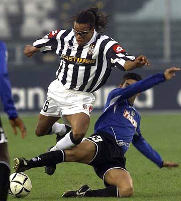 克氏之子的重生之路：从天才少年到隐形人再到巴萨青训新星（克氏之子的逆袭轨迹：从天才少年到默默无闻，再到巴萨青训新星）