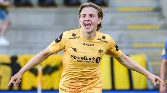 冬窗锋线猎物争夺战！英媒点名塞梅尼奥更适合红军（冬窗前锋引援大战：英媒力荐塞梅尼奥最适合红军）