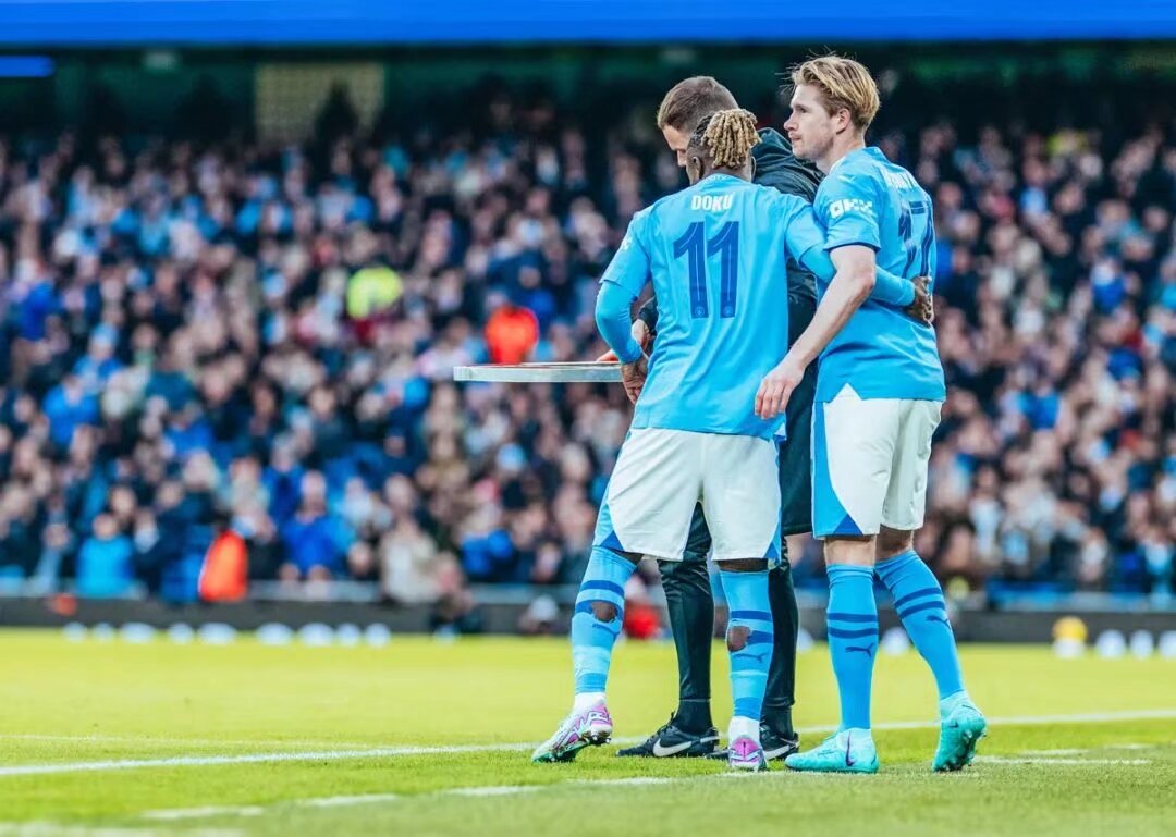 足球报：邵佳一有四大特质被认可，熟悉足协和国字号工作（足球报：邵佳一四大特质获肯定，熟悉足协与国字号事务）