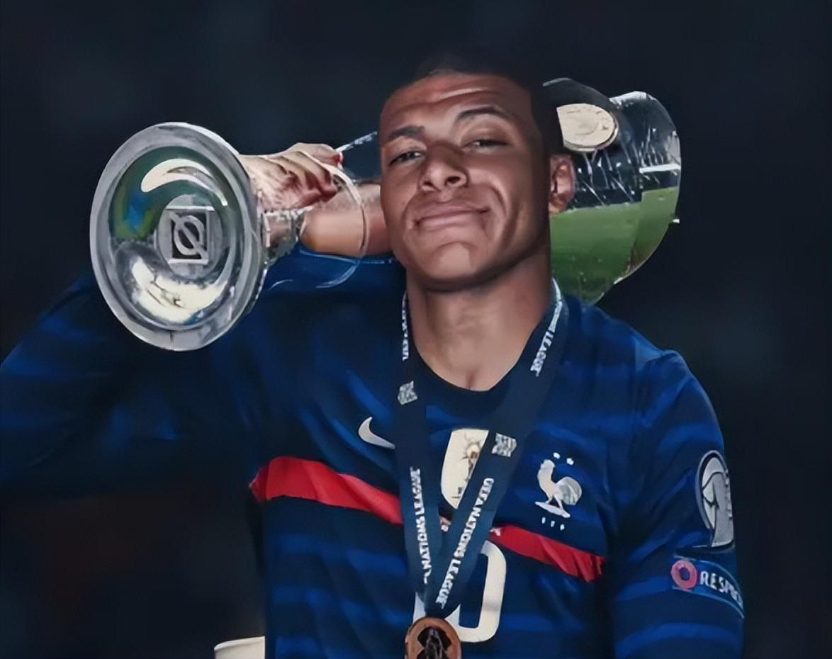 福克斯：哈珀和卡斯尔非常无私，我们还有更大的目标要去实现