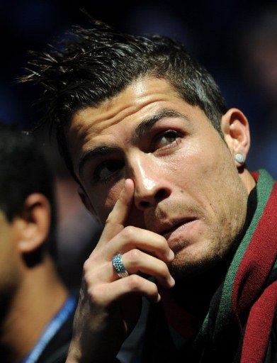 吉拉西多特生涯欧冠已打入15球，队史仅次于罗伊斯和莱万（吉拉西多特欧冠进球达15球，队史仅次罗伊斯与莱万）